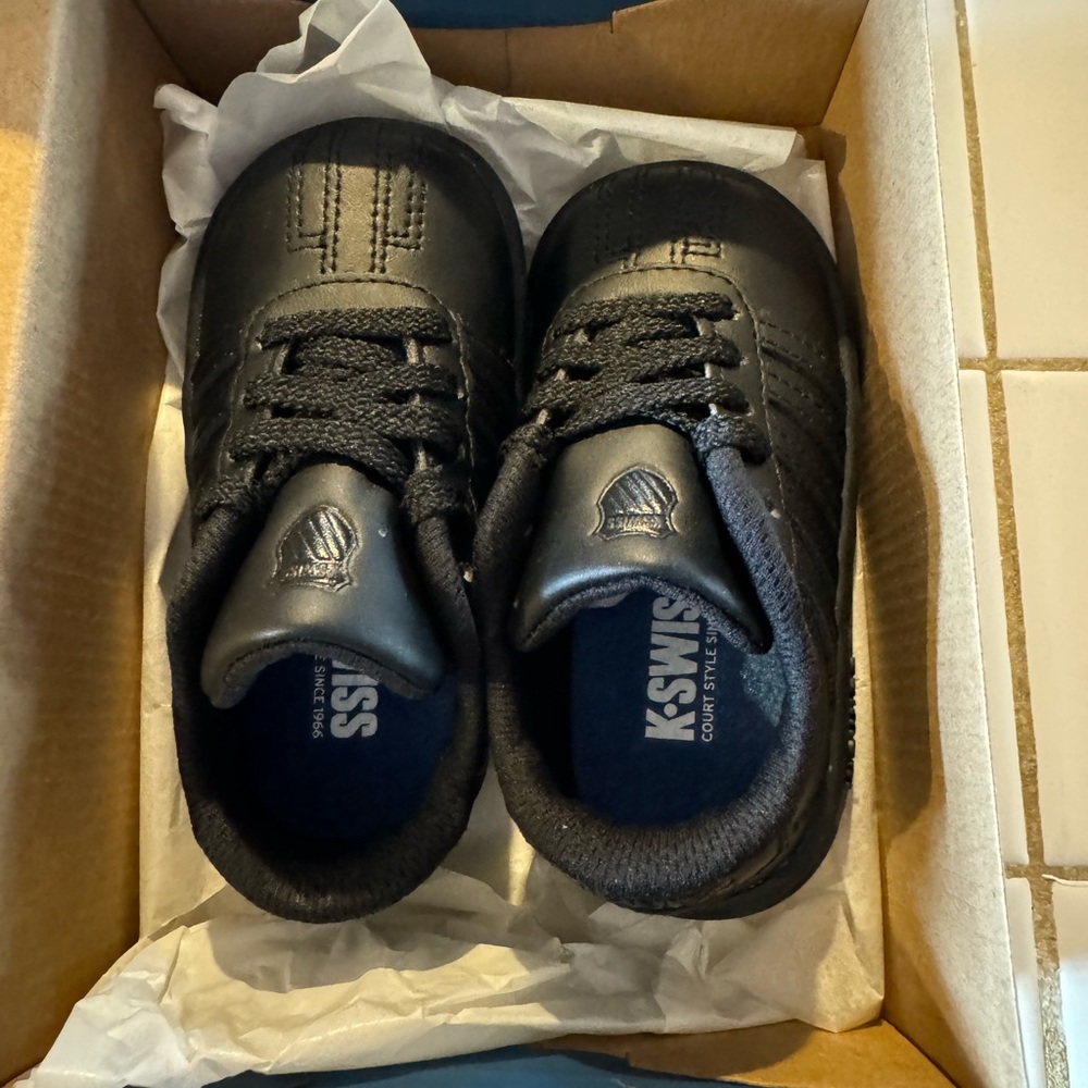 NWT- KSwiss infant athletic shoes size 5